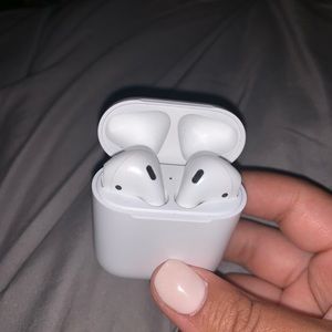 Generation 1 APPLE AIRPODS